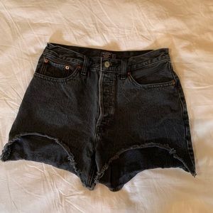 Abercrombie and Fitch High Rise 4inch Mom Shorts